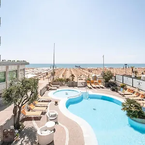 hotel-capri-lido-di-jesolo.hotelinveneto.com/